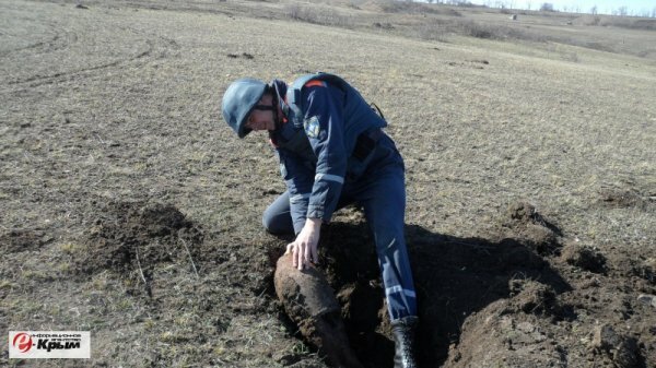 На востоке Крыма обезвредили две авиабомбы времен войны